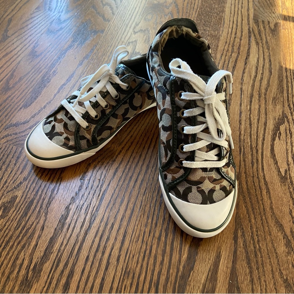 COACH Barrett Sneakers Shoes 7.5 Green C Logo Designer Luxury Canvas Leather